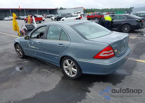 2006 Mercedes-Benz C 280 Luxury z USA, uszkodzony, nr VIN WDBRF54H66A835105